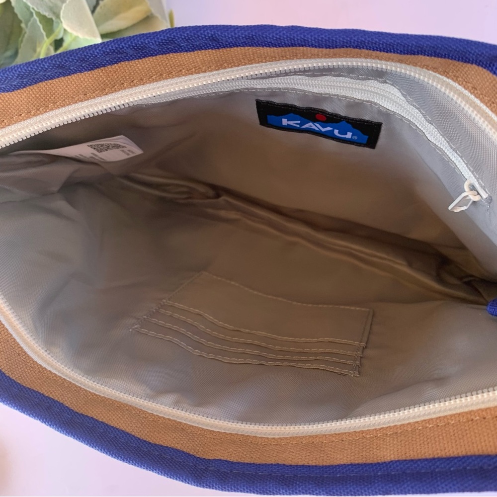 Kavu Kachemak Keeper Crossbody Bag - Picture 7 of 8